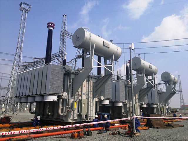 Vietranstimex di dời thành công đồng thời 06 máy biến áp 500kV tại Trạm biến áp 500kV Tân Định